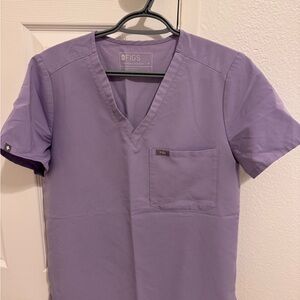 FIGS Catarina scrub top in lavender